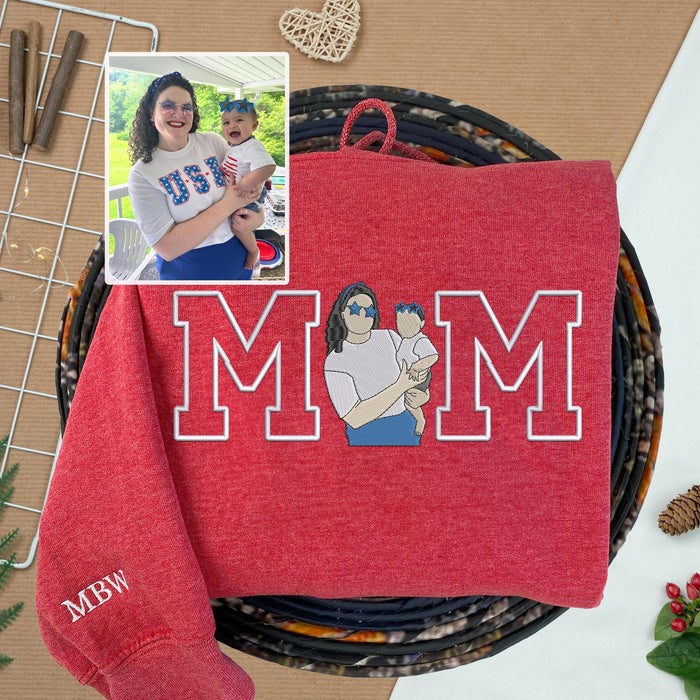 Benutzerdefiniertes Mama-Sweatshirt mit bestickten Ärmeln und Kindernamen HCMD0265 